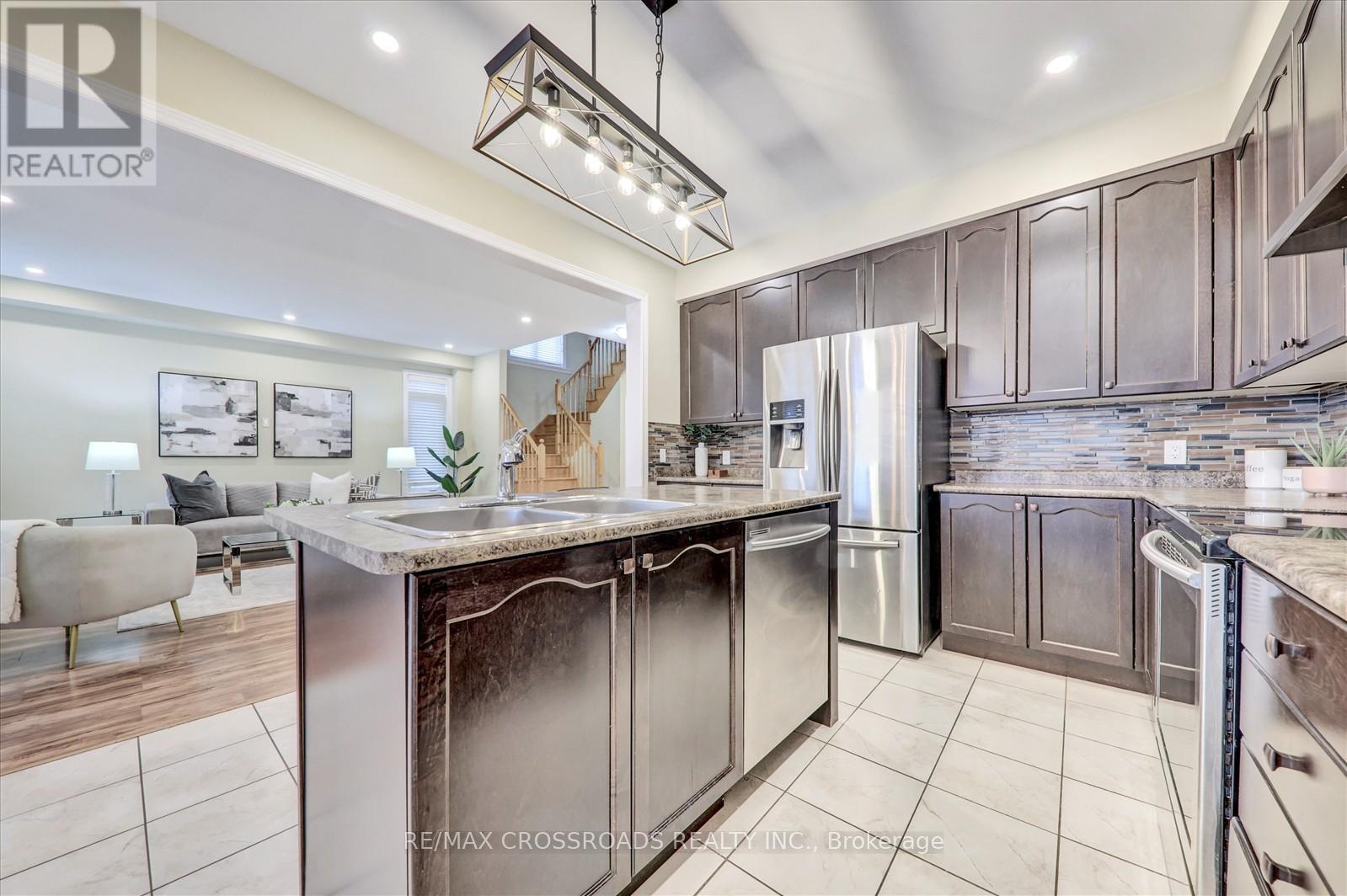 Photo 16 of 2 Parker Lane, New Tecumseth ON