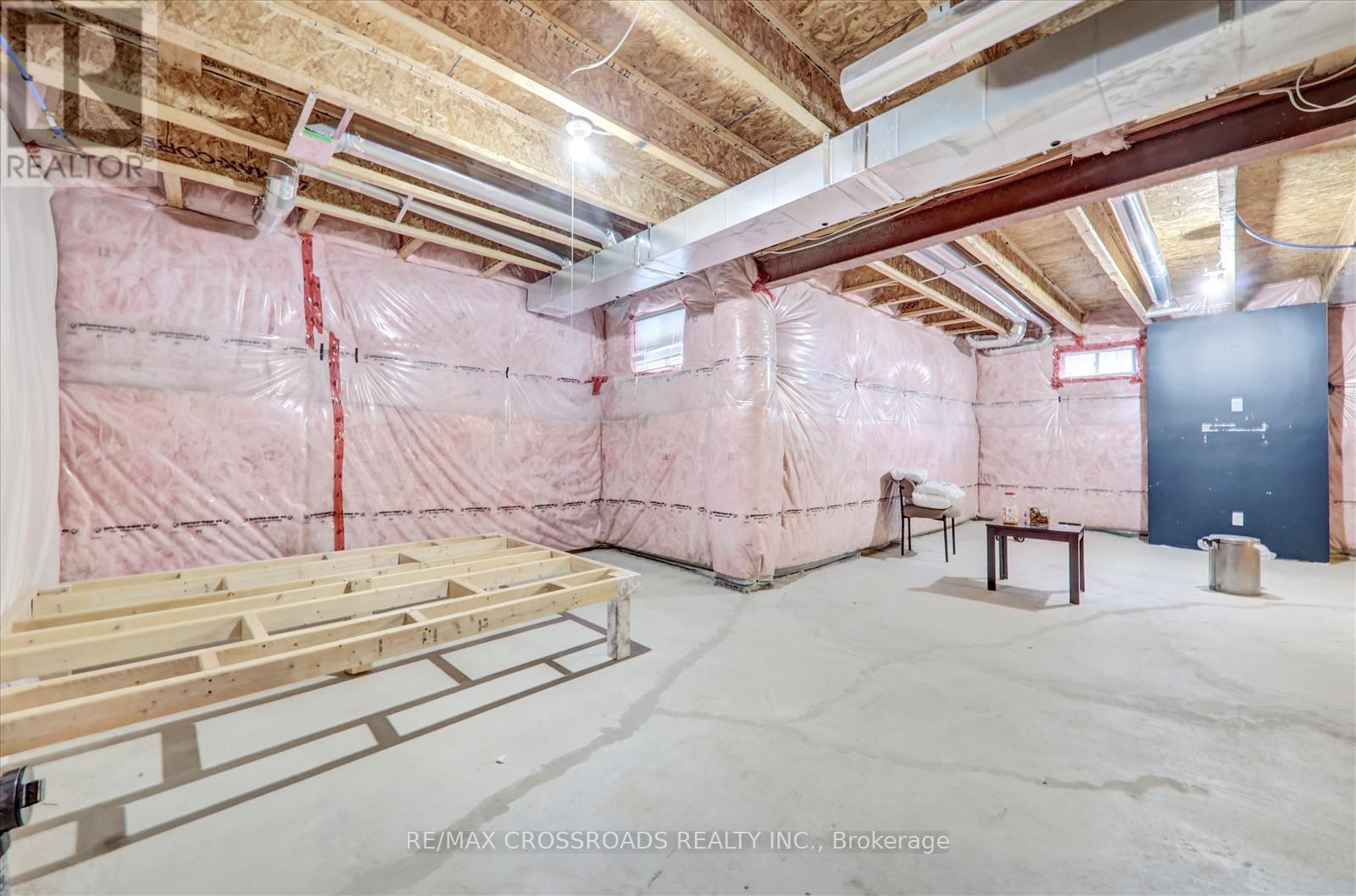 Photo 34 of 2 Parker Lane, New Tecumseth ON