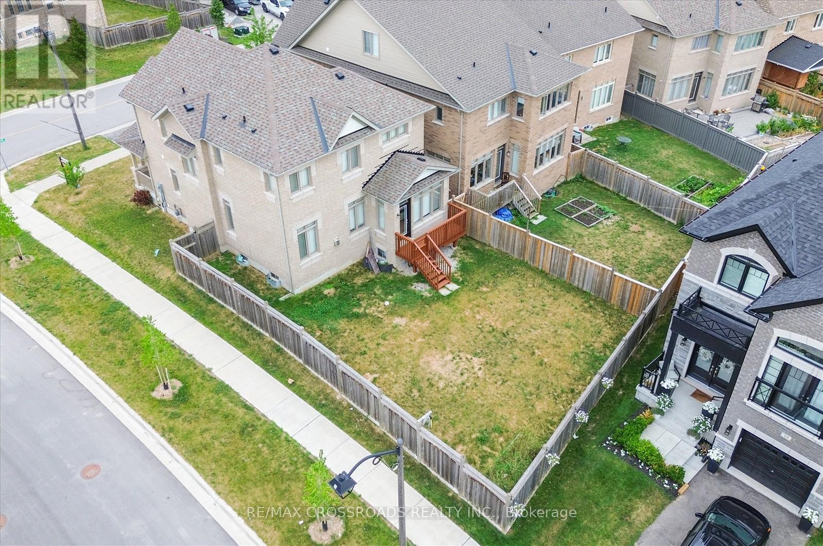 Photo 38 of 2 Parker Lane, New Tecumseth ON