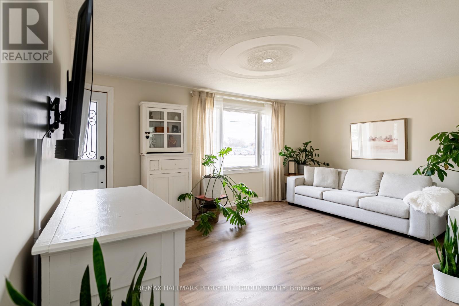 Photo 11 of 187 Mill Street, Essa ON