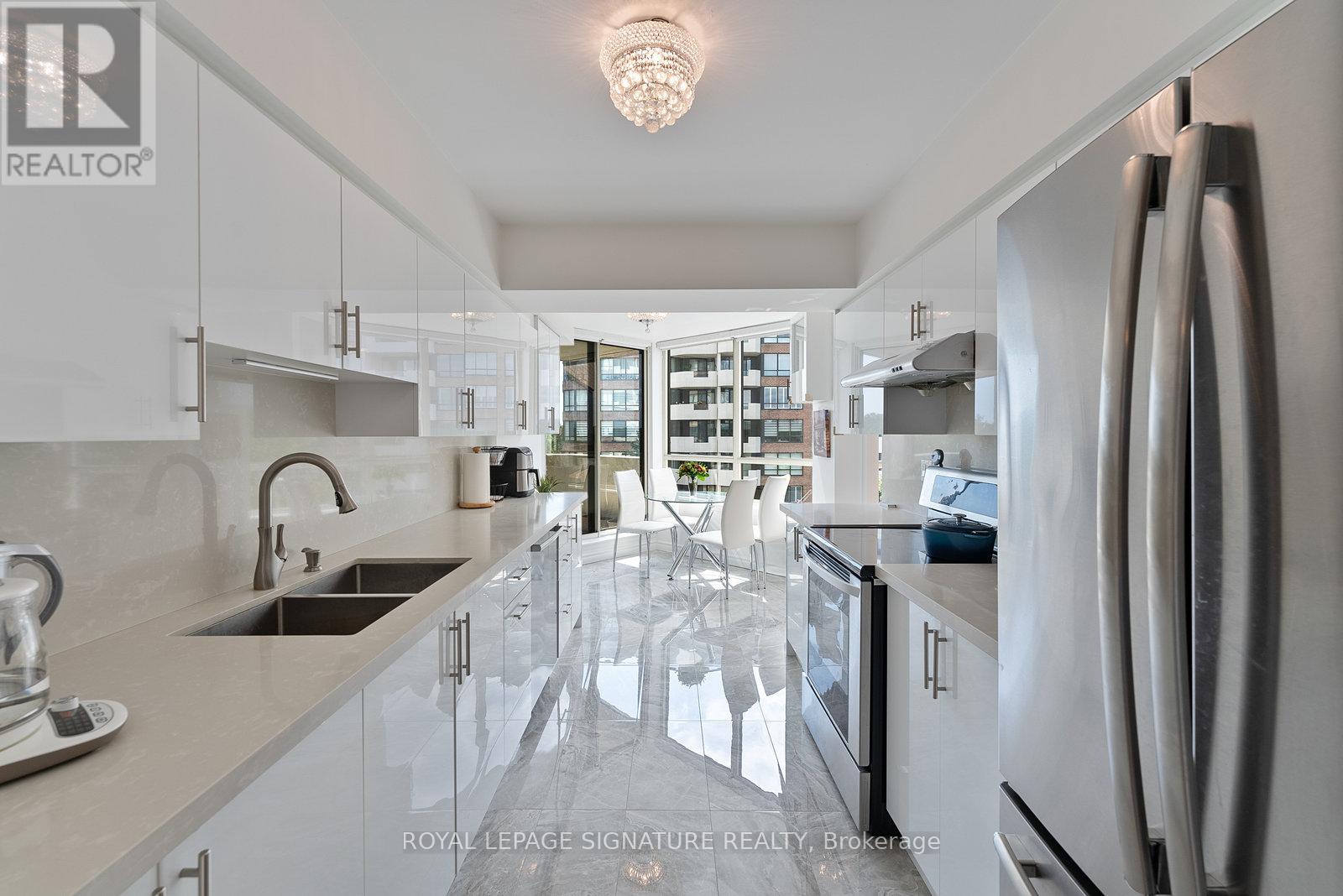Photo 14 of 524 25 Austin Drive, Markham ON