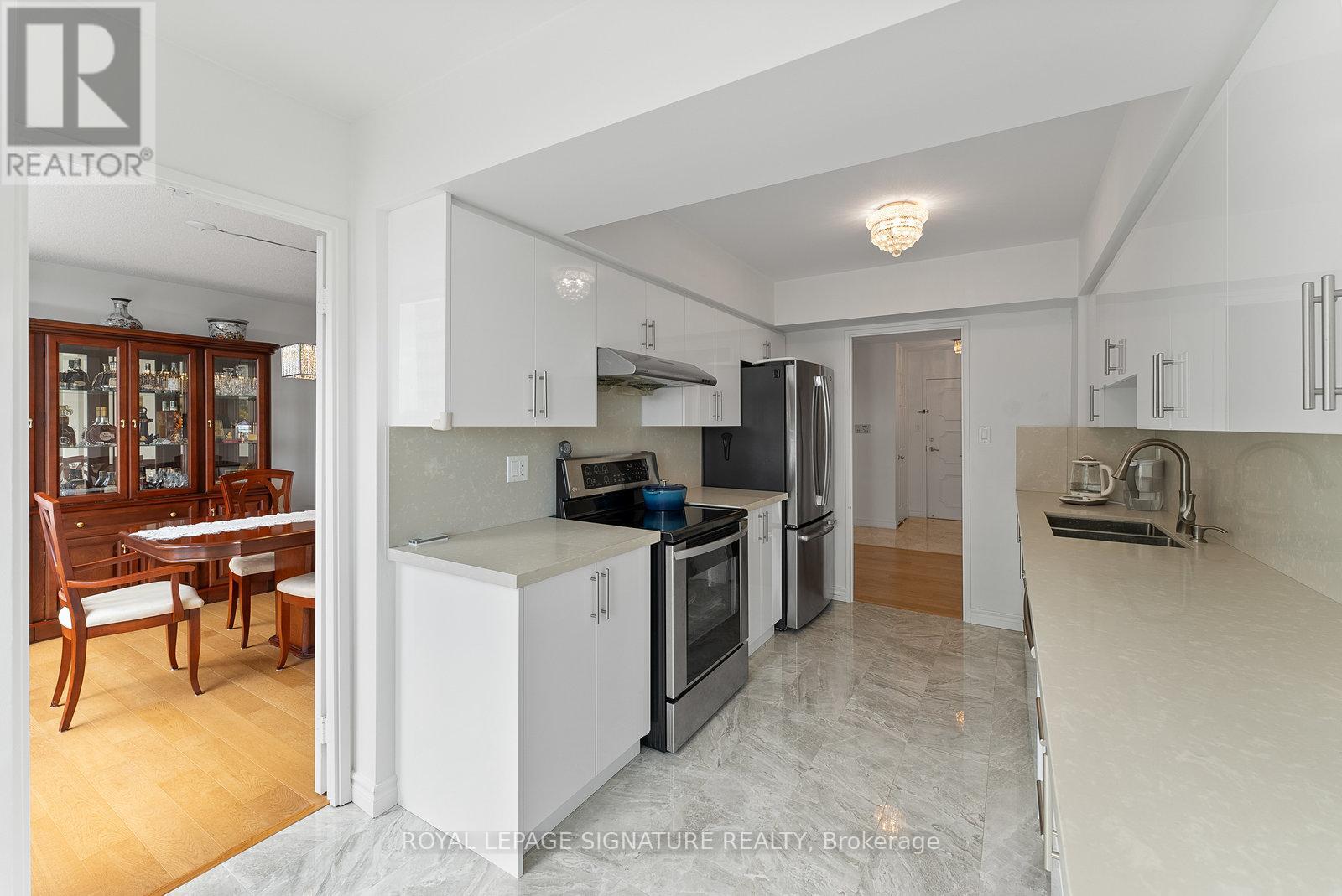 Photo 16 of 524 25 Austin Drive, Markham ON
