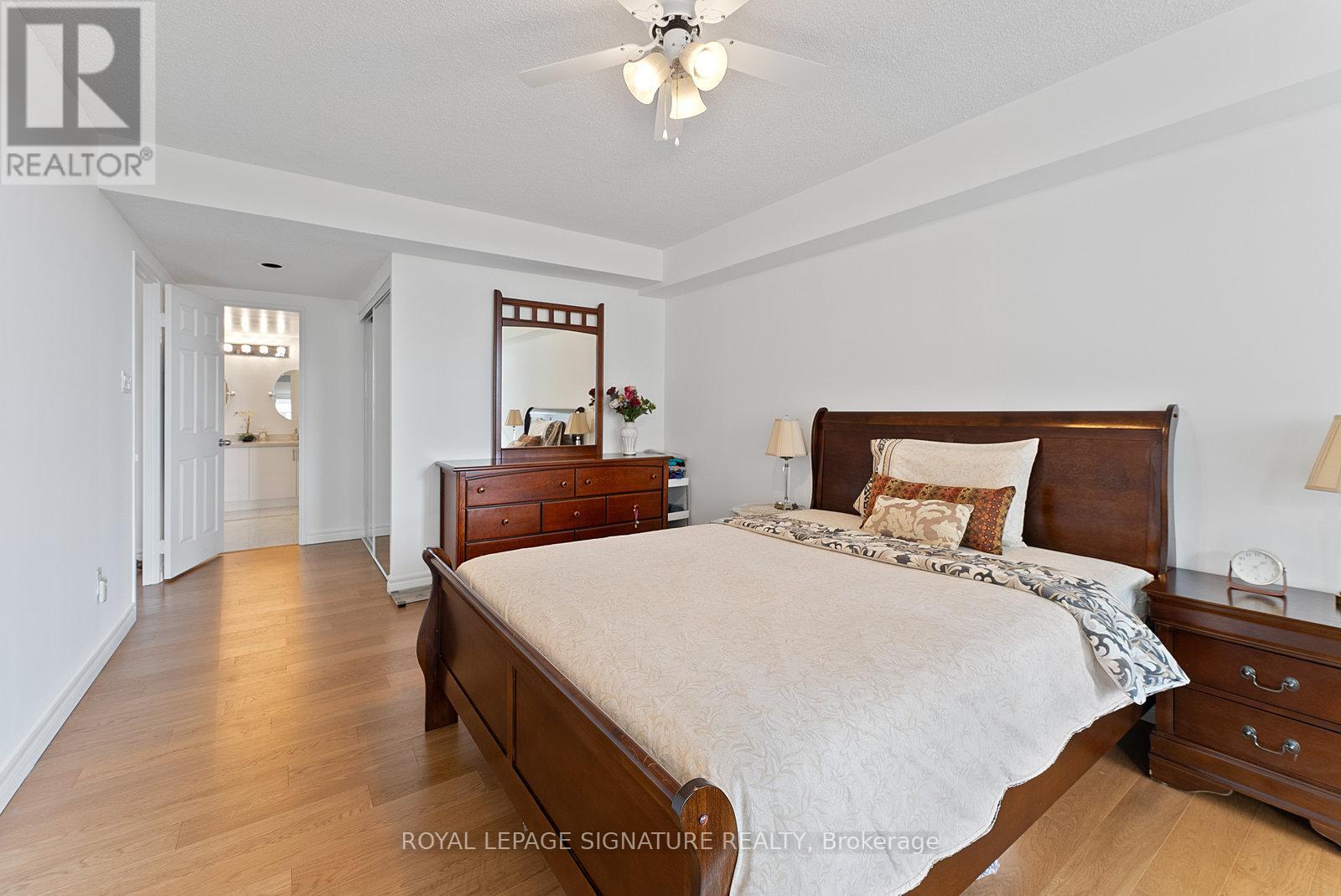 Photo 24 of 524 25 Austin Drive, Markham ON
