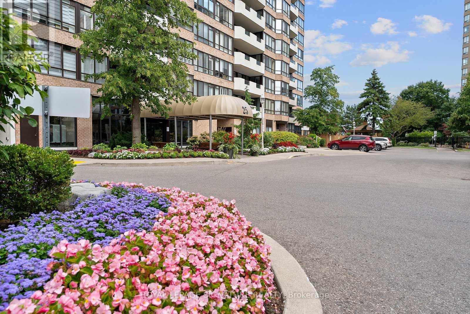 Photo 46 of 524 25 Austin Drive, Markham ON
