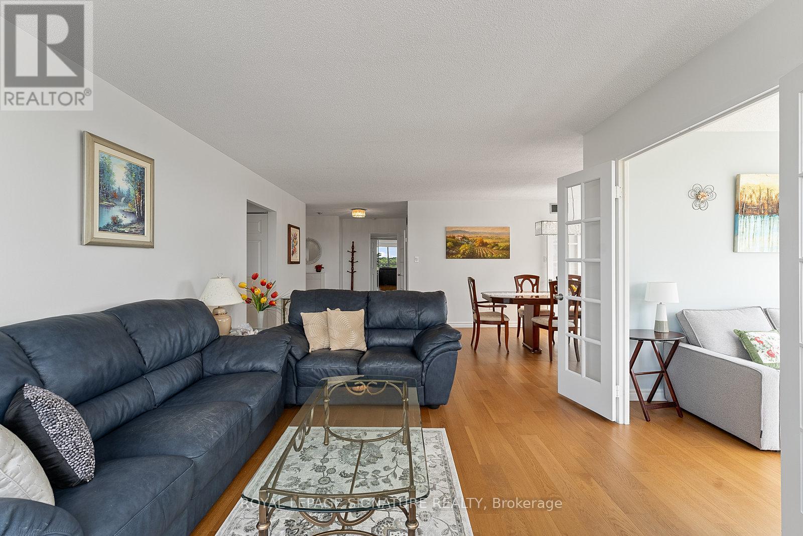 Photo 6 of 524 25 Austin Drive, Markham ON