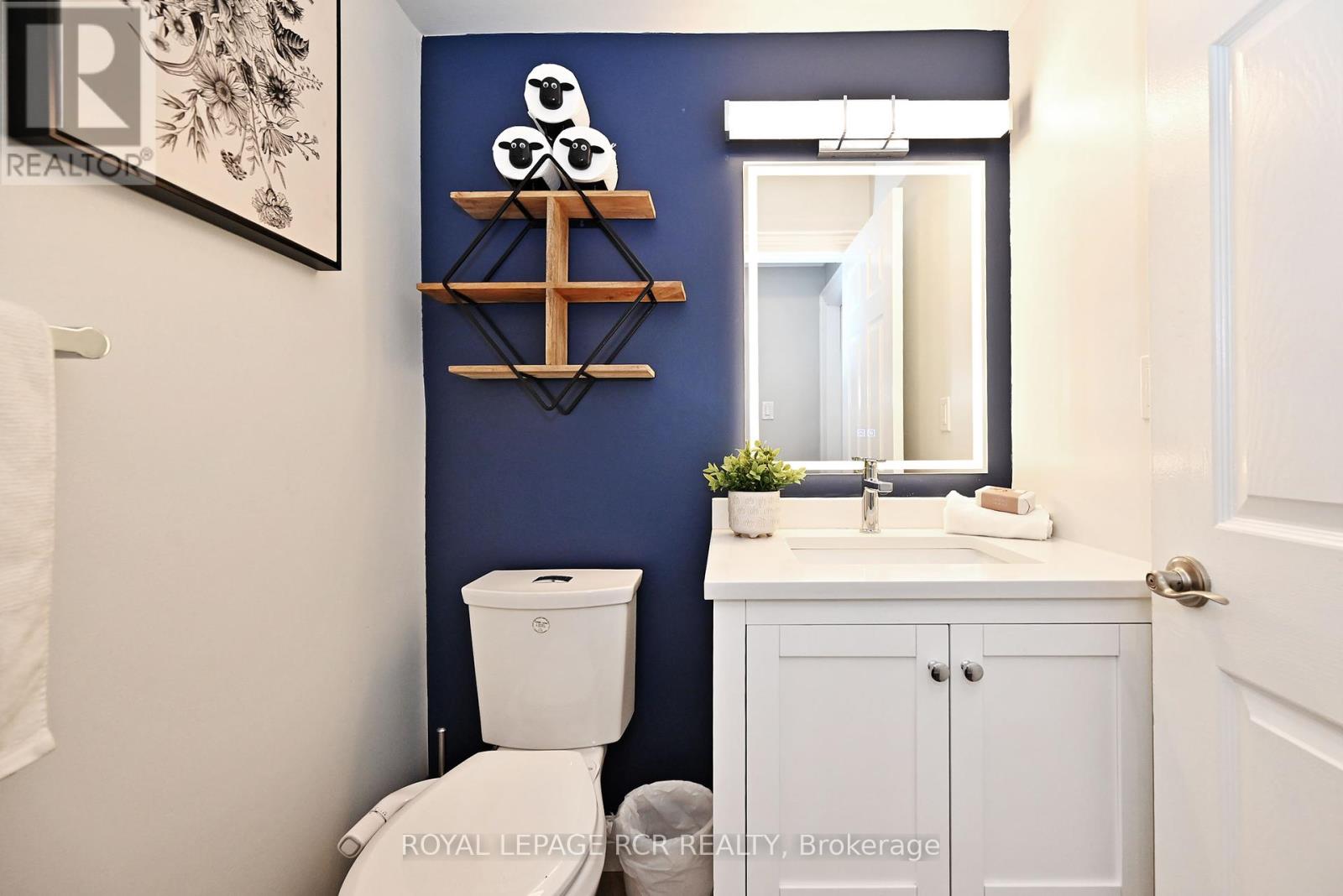 Photo 23 of 24 Murdock Avenue, Aurora ON