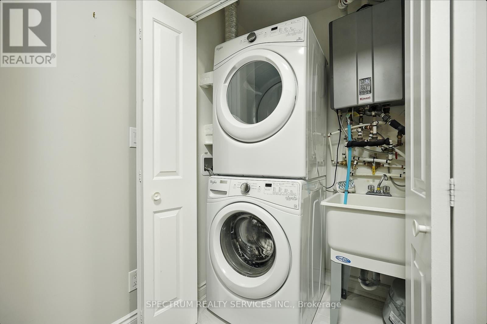 Photo 19 of 411 86 Woodbridge Avenue, Vaughan ON