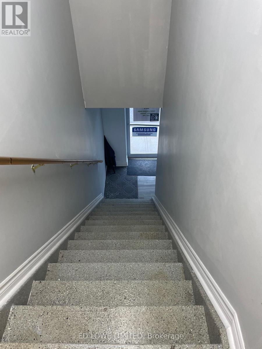 Photo 17 of 18 19 647 Welham Road, Barrie ON