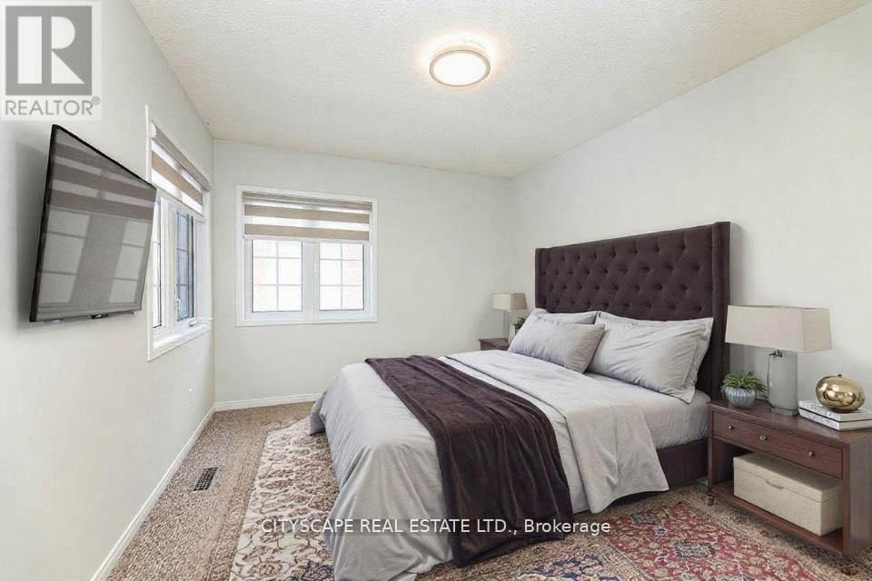 Photo 23 of 3386 Gumwood Road, Mississauga ON