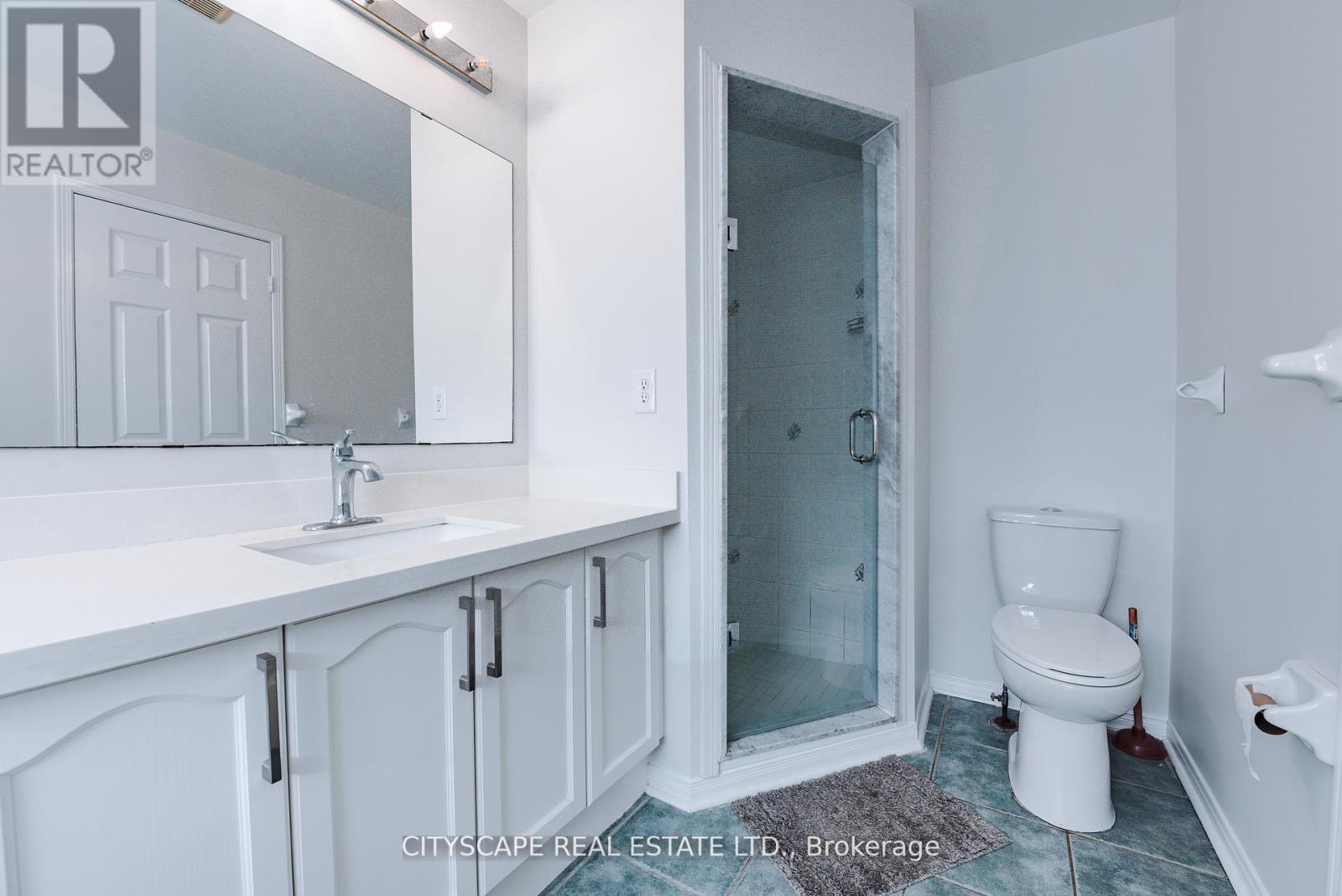 Photo 30 of 3386 Gumwood Road, Mississauga ON