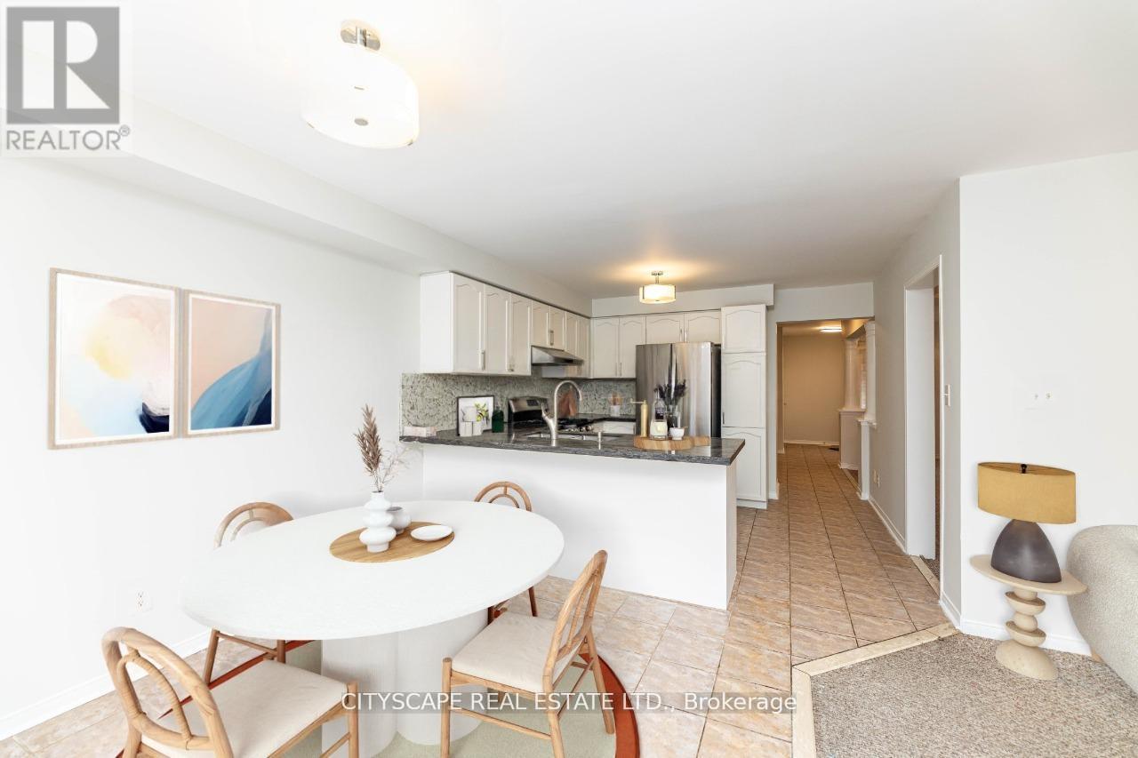 Photo 9 of 3386 Gumwood Road, Mississauga ON