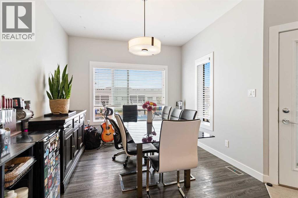 Single Family House Bi-level for Sale in  Ellington Crescent Evergreen Red Deer 