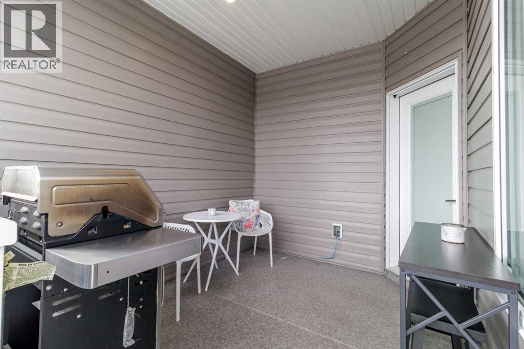 Single Family House Bi-level for Sale in  Ellington Crescent Evergreen Red Deer 