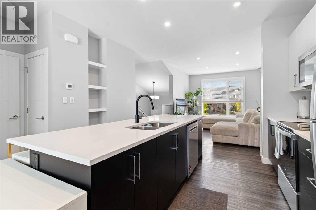 Single Family House Bi-level for Sale in  Ellington Crescent Evergreen Red Deer 