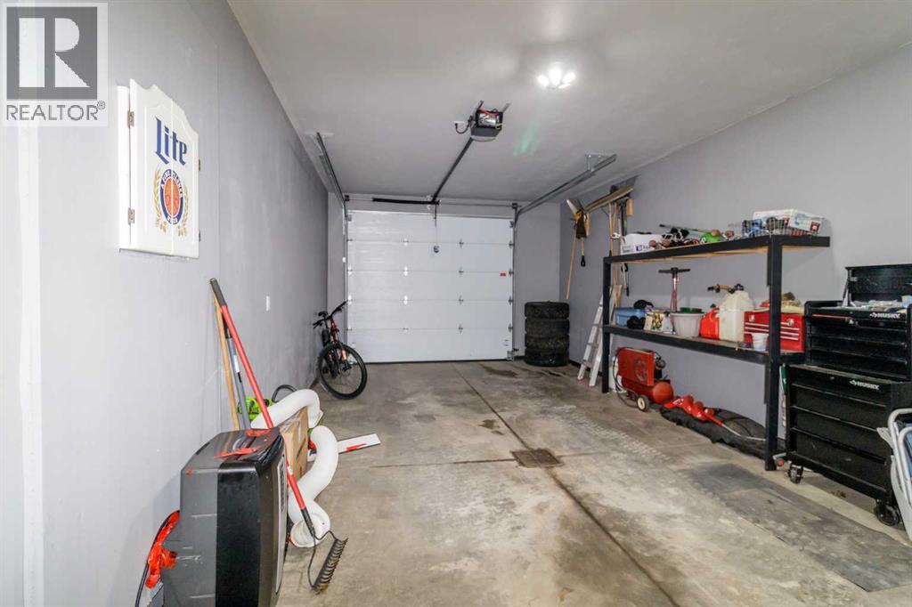 Single Family House Bi-level for Sale in  Evergreen Way Evergreen Red Deer 