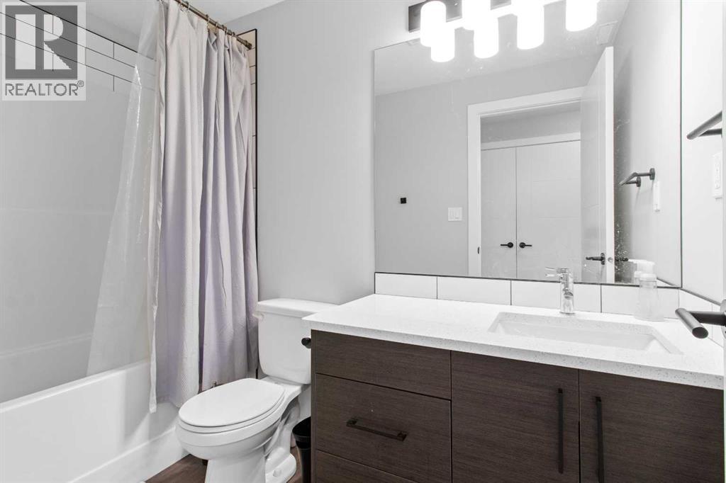 Single Family House Bi-level for Sale in  Evergreen Way Evergreen Red Deer 