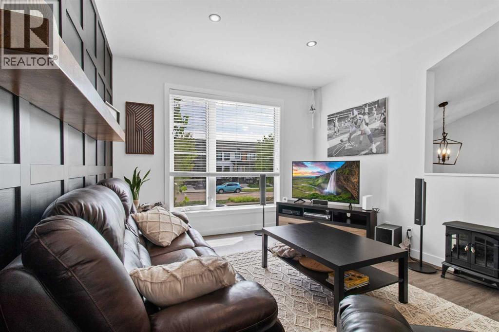 Single Family House Bi-level for Sale in  Evergreen Way Evergreen Red Deer 
