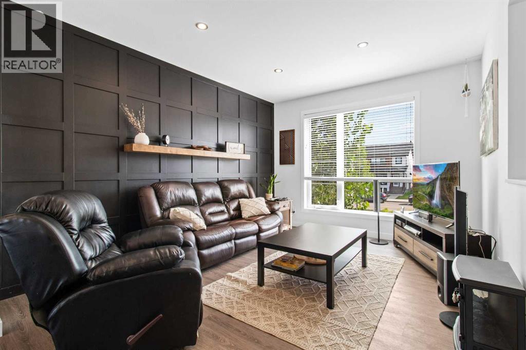 Single Family House Bi-level for Sale in  Evergreen Way Evergreen Red Deer 