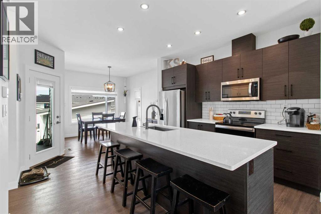 Single Family House Bi-level for Sale in  Evergreen Way Evergreen Red Deer 