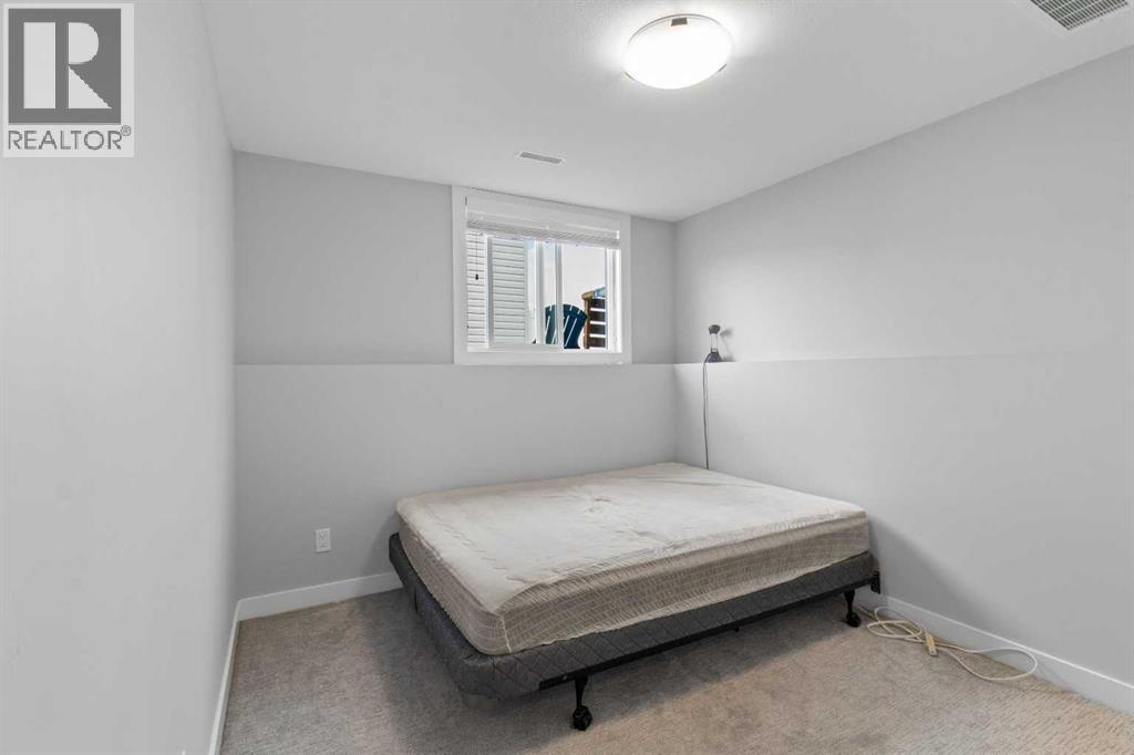 Single Family House Bi-level for Sale in  Evergreen Way Evergreen Red Deer 