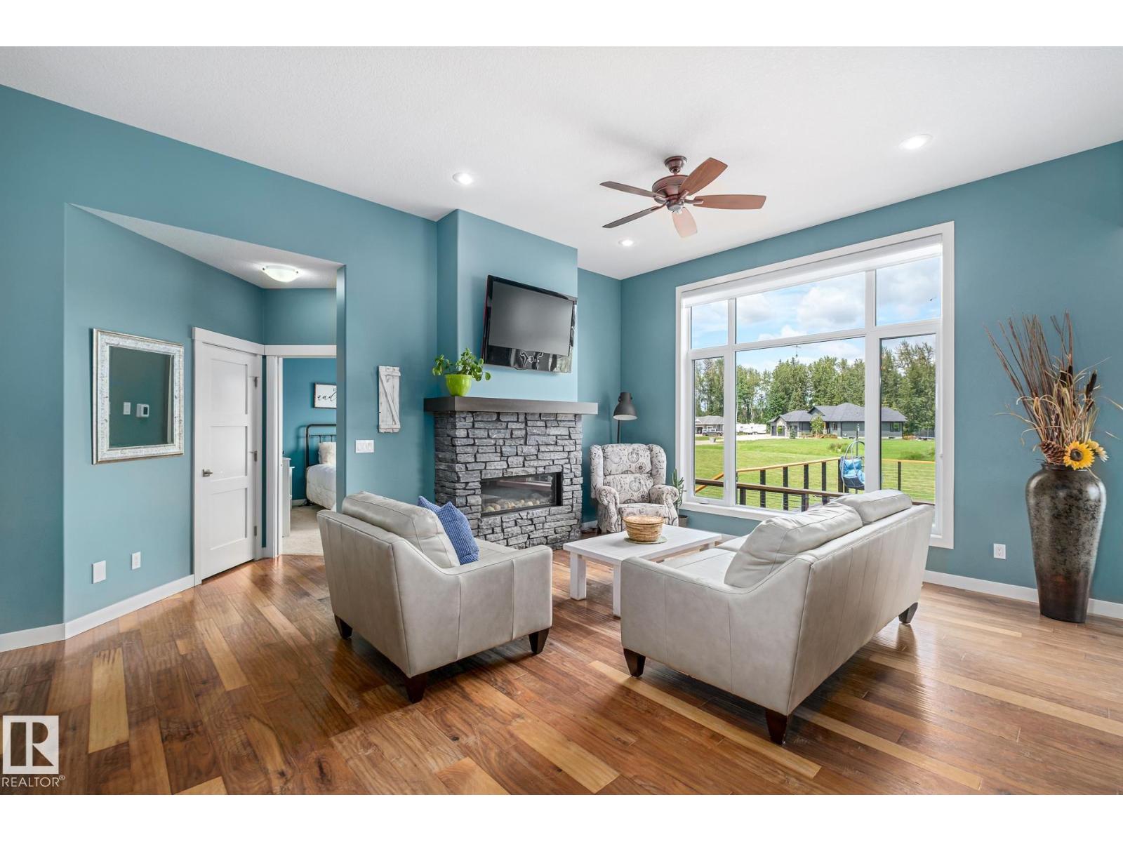 Photo 6 of 2035 Spring Lake Dr, Rural Parkland County AB