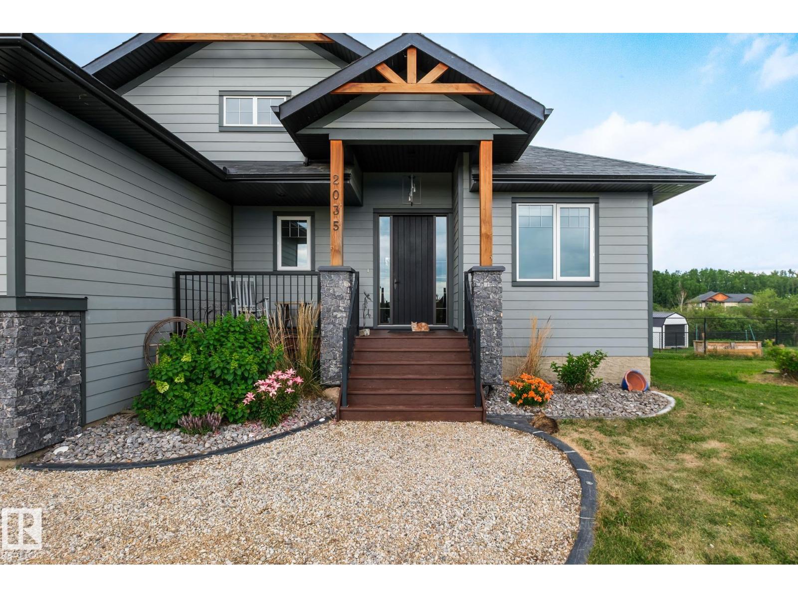 Photo 2 of 2035 Spring Lake Dr, Rural Parkland County AB