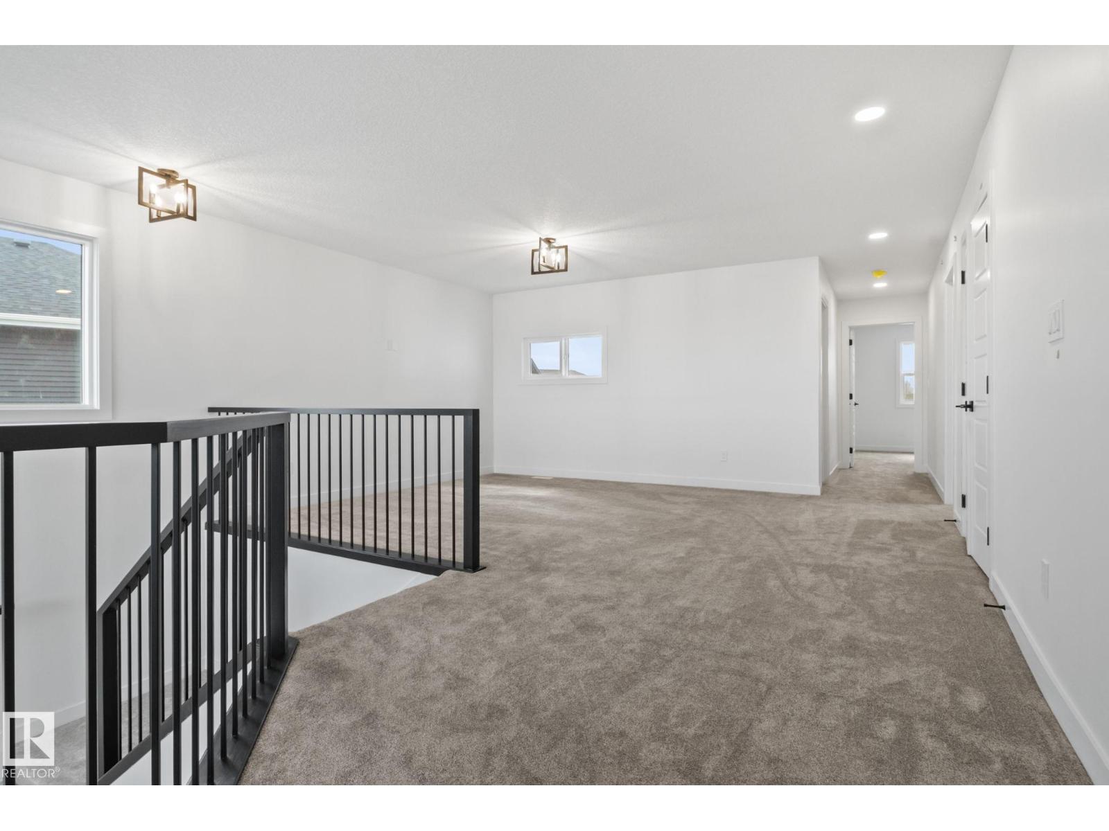 Photo 12 of 36 Sun Meadows Cl, Stony Plain AB