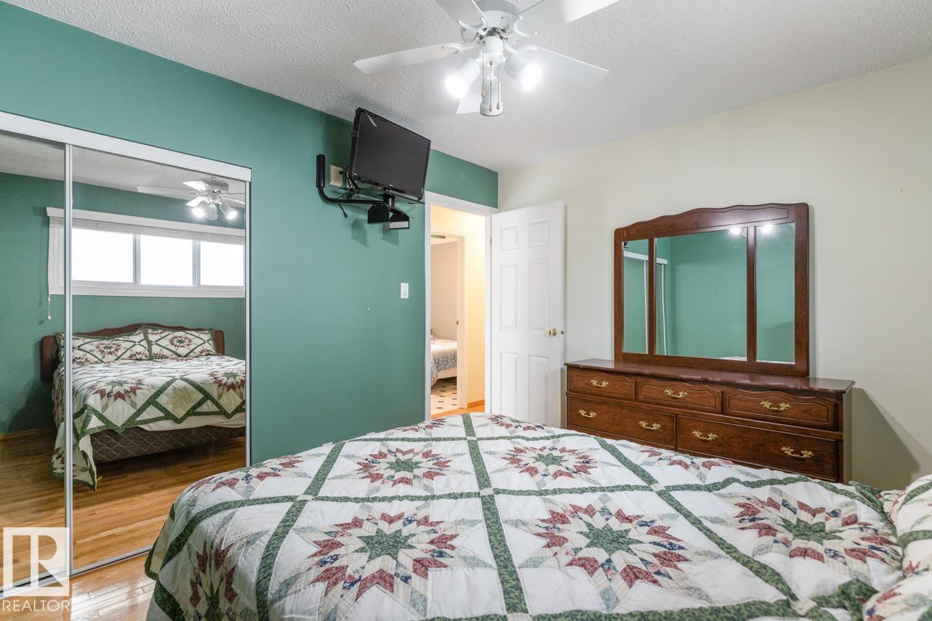 Photo 17 of 5116 14 Av Nw, Edmonton AB