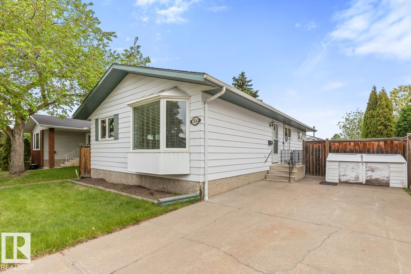 Photo 3 of 5116 14 Av Nw, Edmonton AB