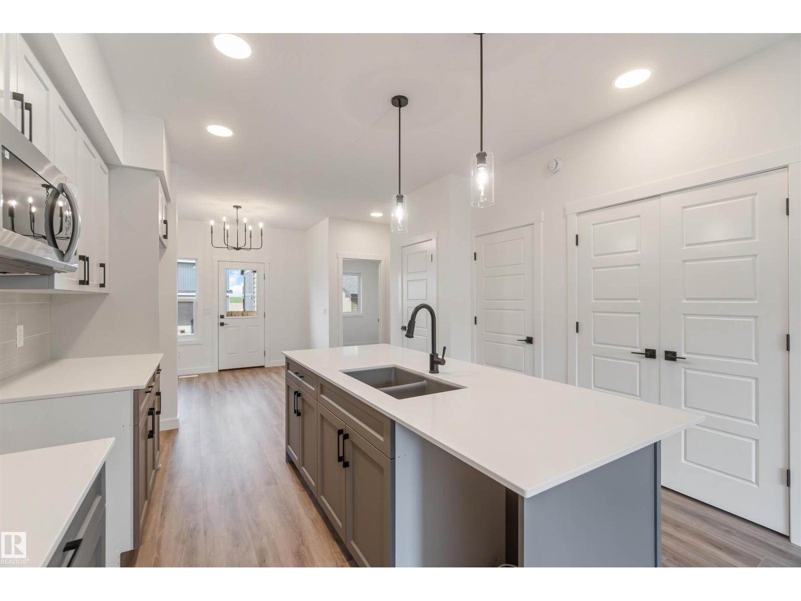 Photo 16 of 2040 191 St Nw, Edmonton AB