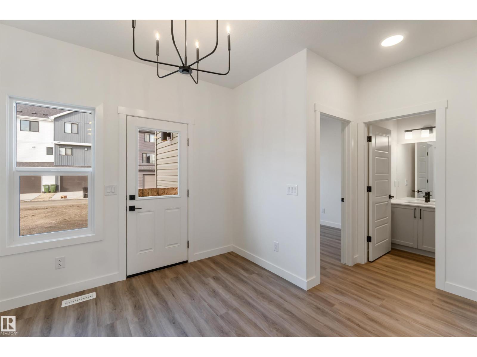 Photo 18 of 2040 191 St Nw, Edmonton AB