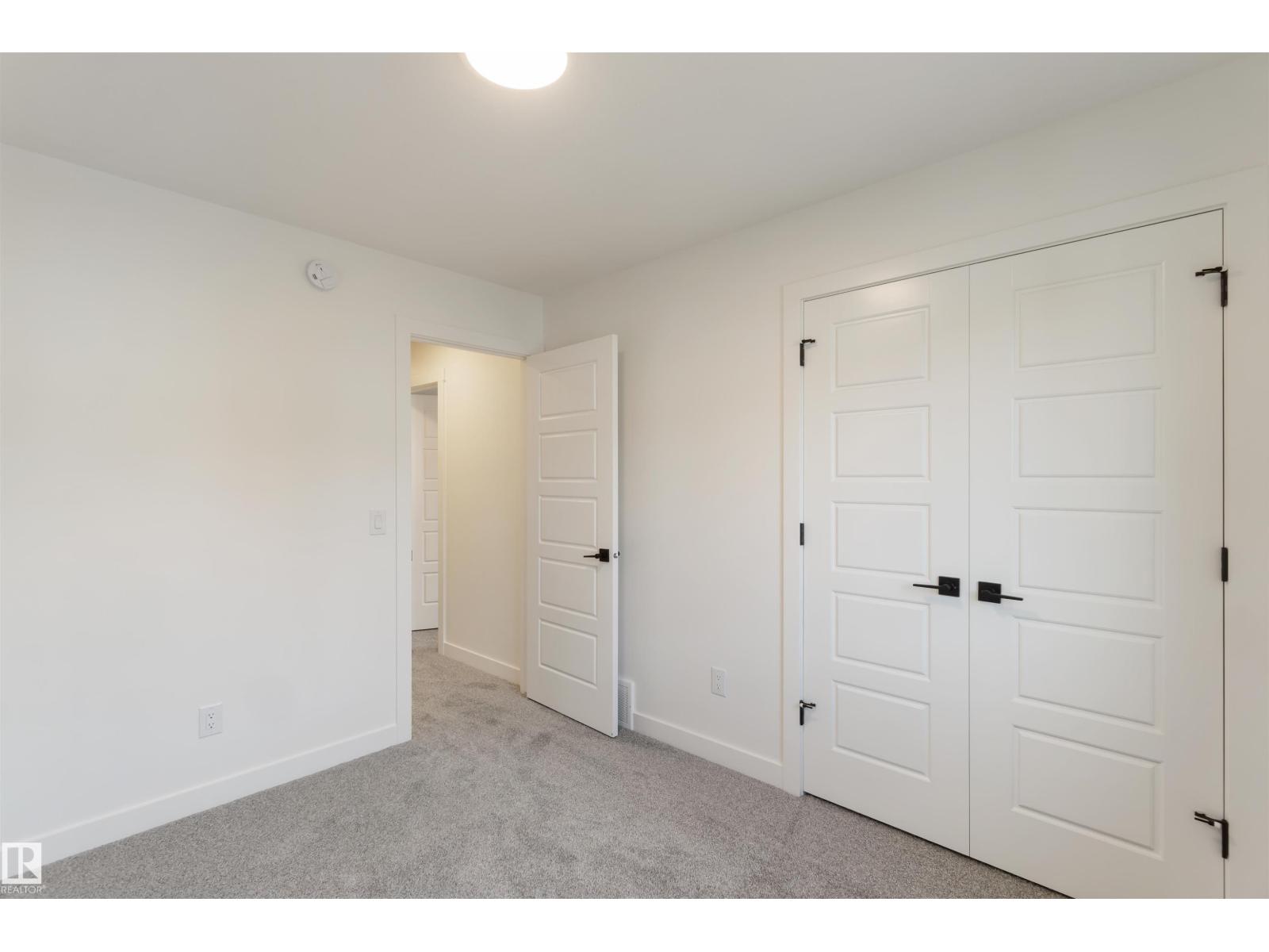 Photo 14 of 2040 191 St Nw, Edmonton AB