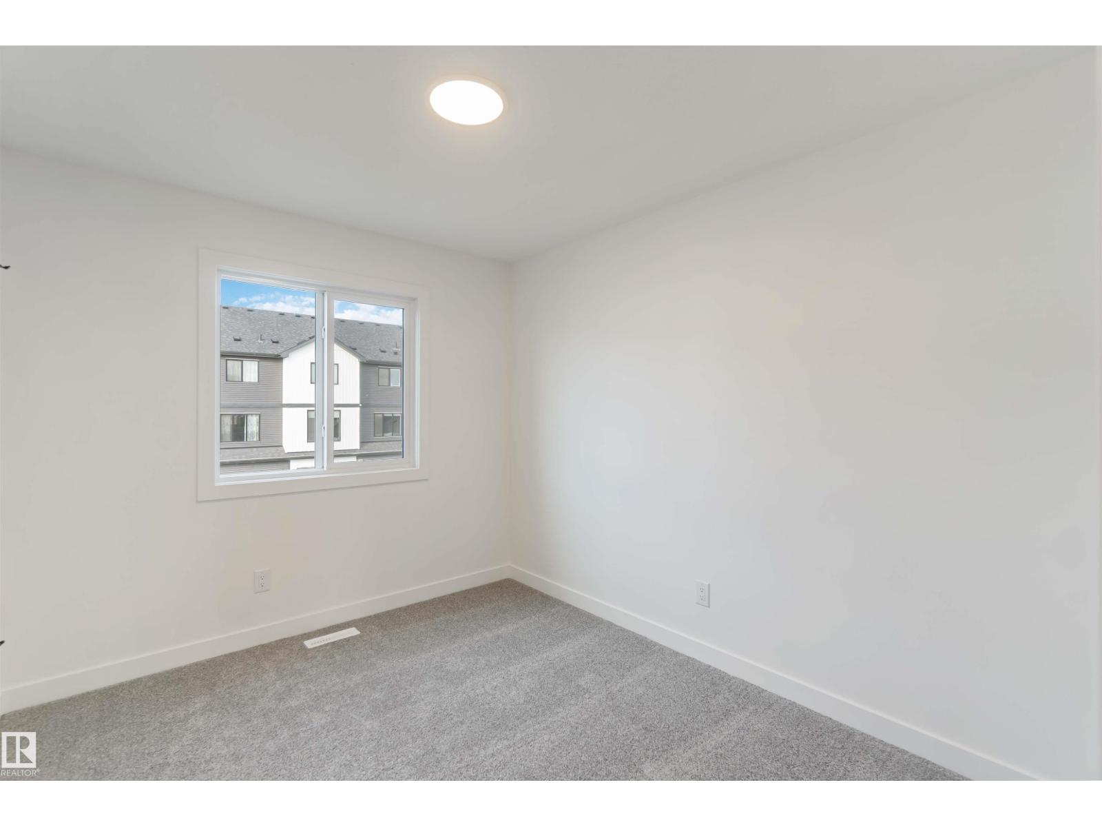 Photo 2 of 2040 191 St Nw, Edmonton AB
