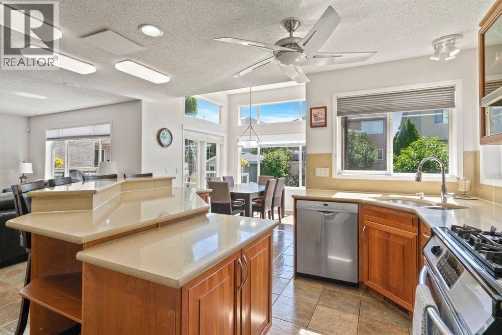 Single Family House for Sale in  Everwillow Close SW Evergreen Calgary 