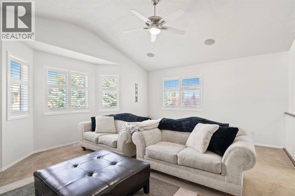 Single Family House for Sale in  Everwillow Close SW Evergreen Calgary 