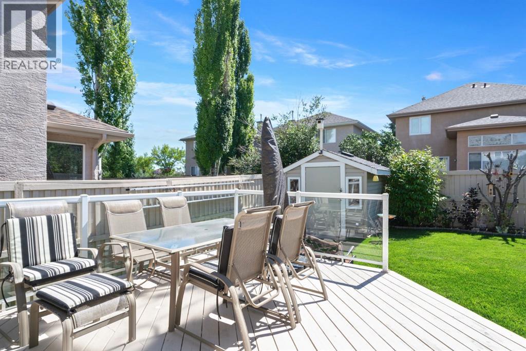 Single Family House for Sale in  Everwillow Close SW Evergreen Calgary 