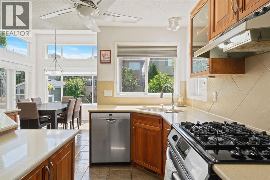 Single Family House for Sale in  Everwillow Close SW Evergreen Calgary 