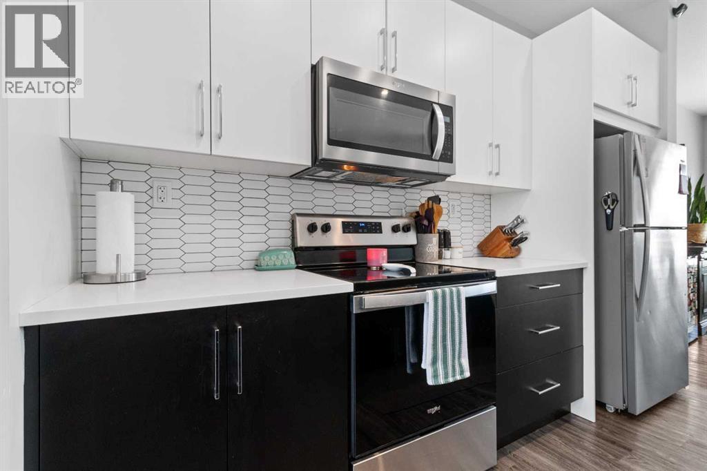 Single Family House Bi-level for Sale in  Ellington Crescent Evergreen Red Deer 
