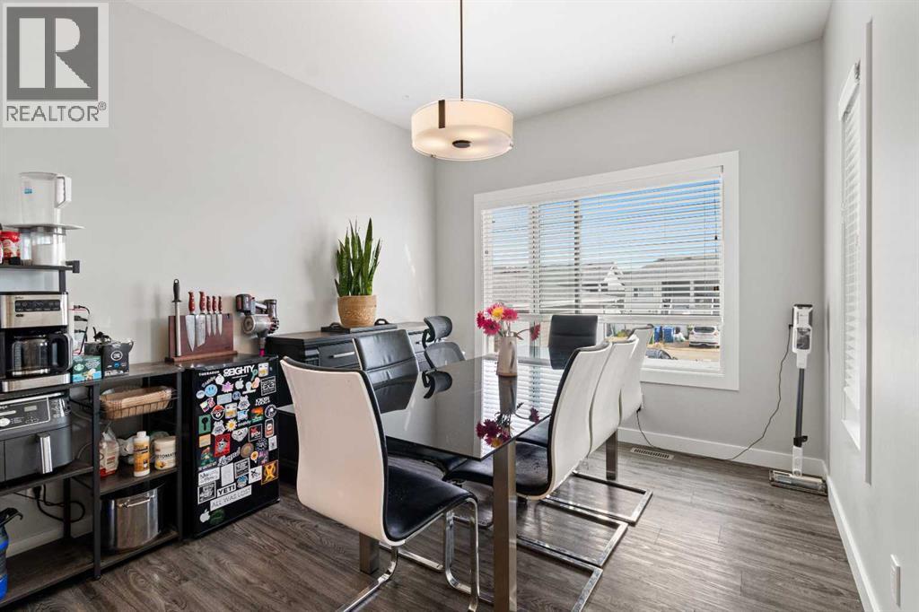 Single Family House Bi-level for Sale in  Ellington Crescent Evergreen Red Deer 