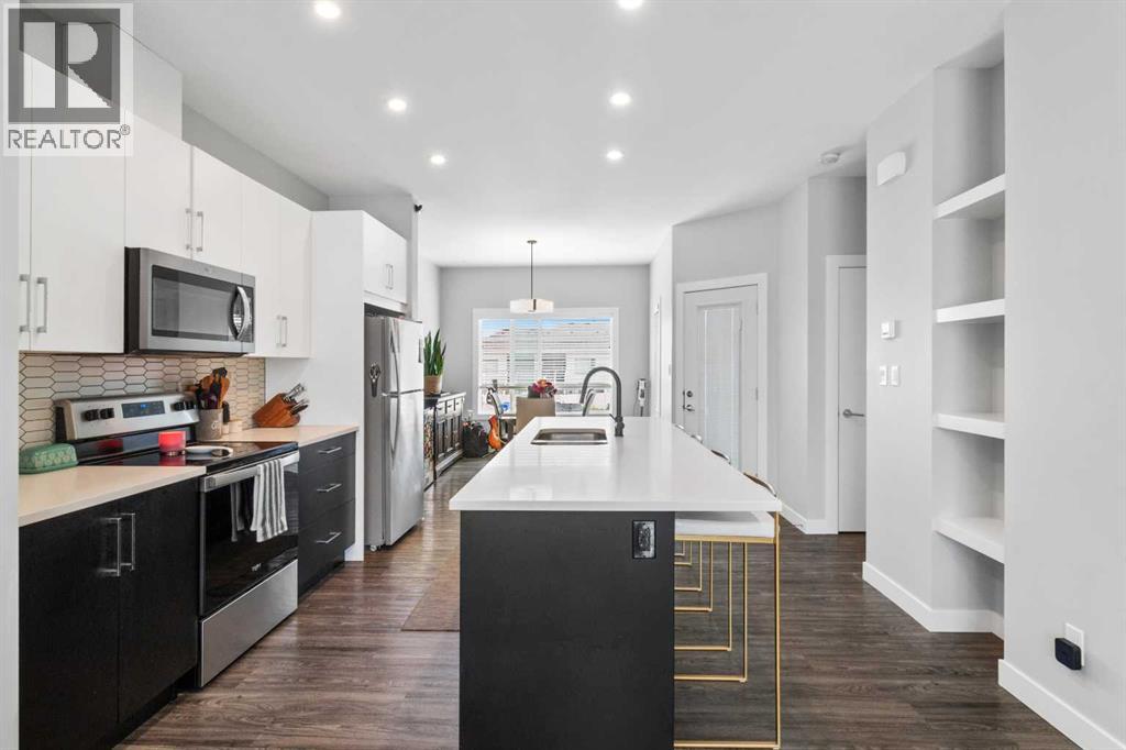 Single Family House Bi-level for Sale in  Ellington Crescent Evergreen Red Deer 