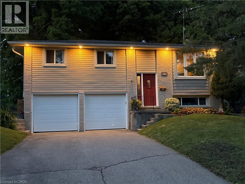 Photo 38 of 558 Elm Ridge Place, Waterloo ON
