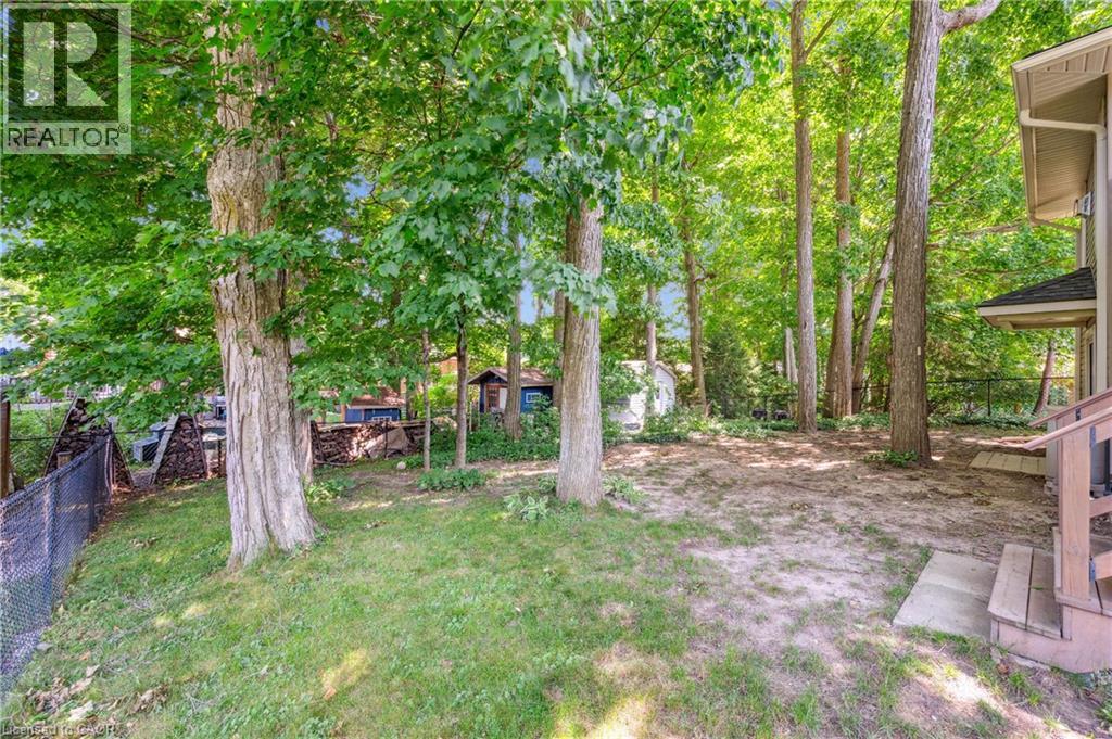 Photo 35 of 558 Elm Ridge Place, Waterloo ON