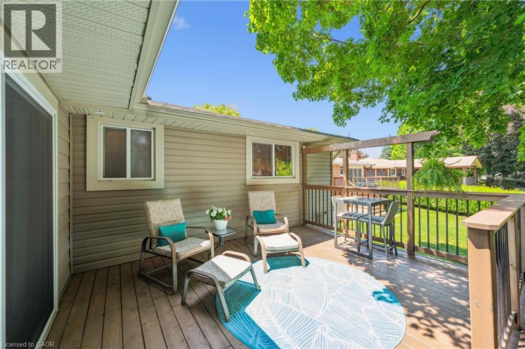 Photo 19 of 558 Elm Ridge Place, Waterloo ON