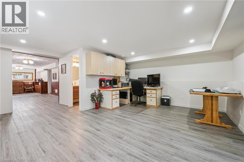 Photo 30 of 558 Elm Ridge Place, Waterloo ON