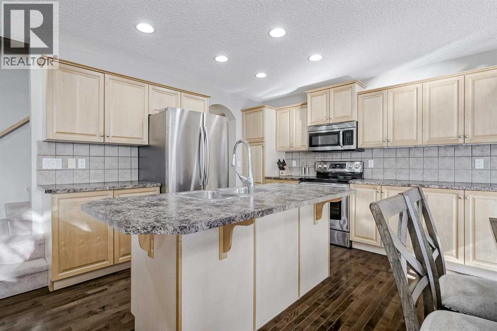 Single Family House for Sale in  Everstone Drive SW Evergreen Calgary 