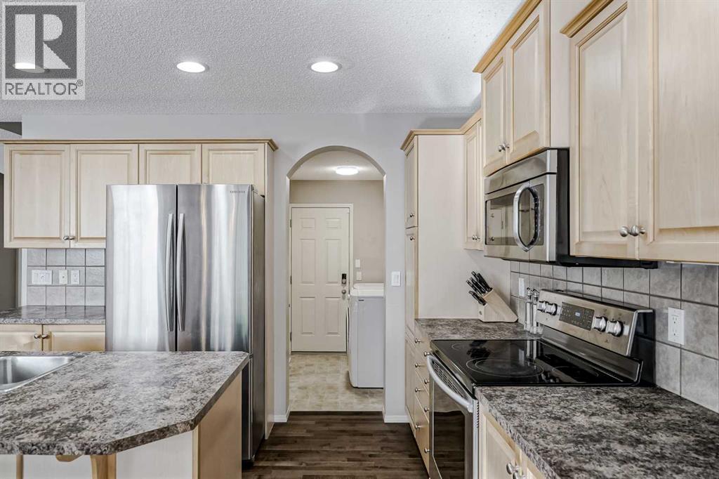 Single Family House for Sale in  Everstone Drive SW Evergreen Calgary 