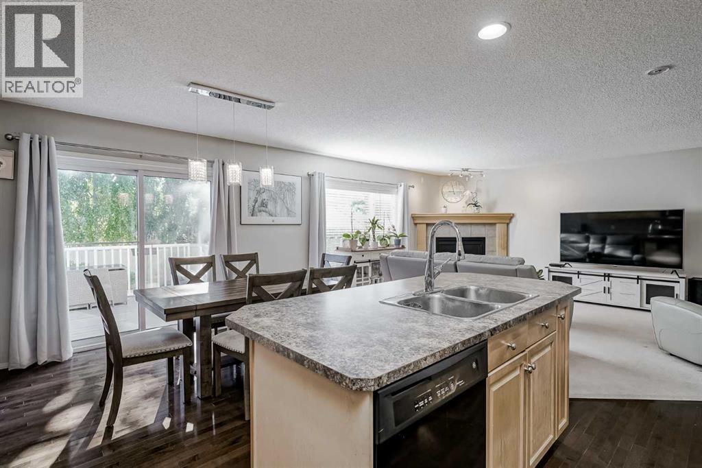 Single Family House for Sale in  Everstone Drive SW Evergreen Calgary 