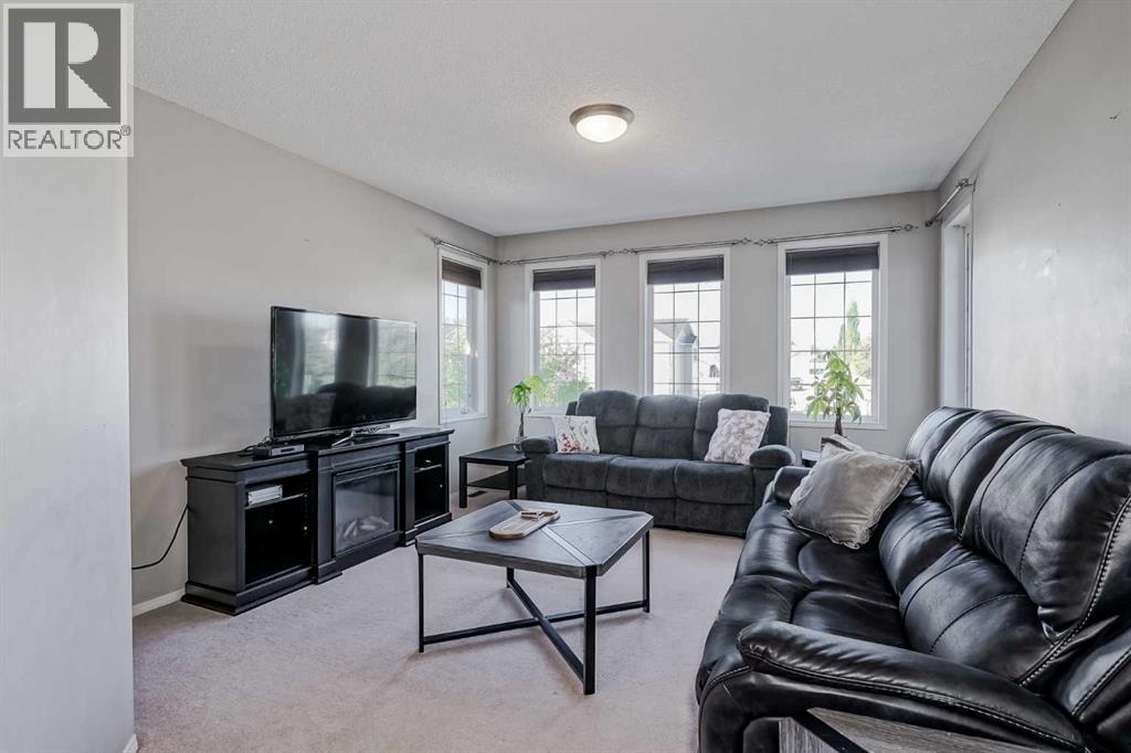 Single Family House for Sale in  Everstone Drive SW Evergreen Calgary 