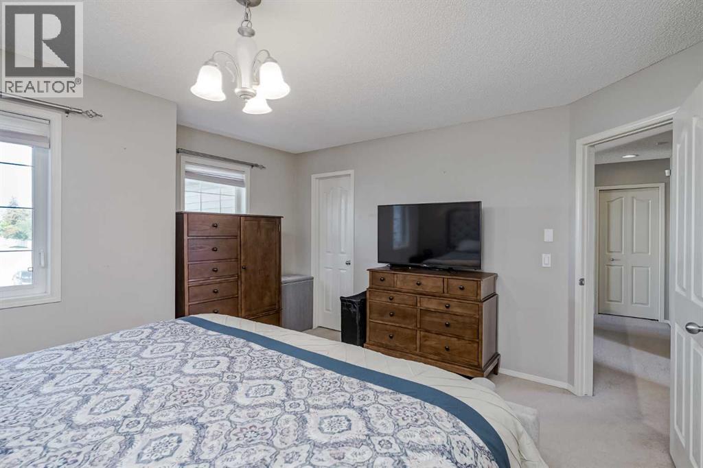 Single Family House for Sale in  Everstone Drive SW Evergreen Calgary 