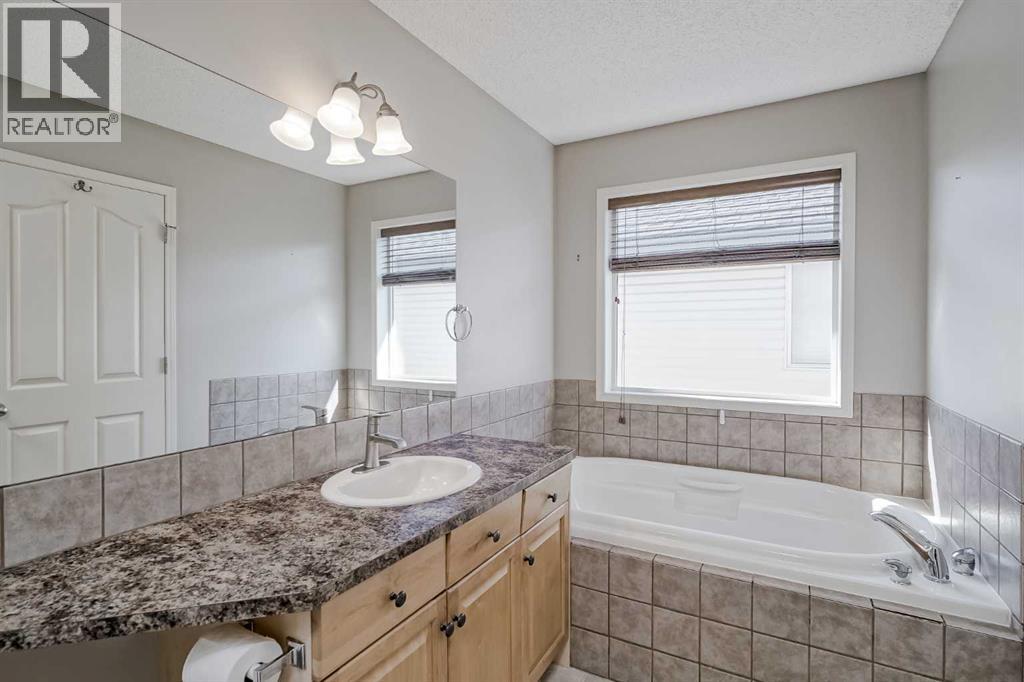 Single Family House for Sale in  Everstone Drive SW Evergreen Calgary 